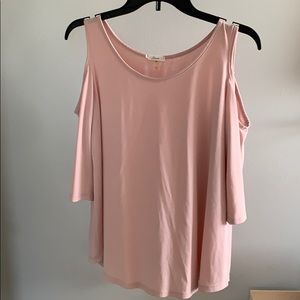 Light pink sleeve shirt